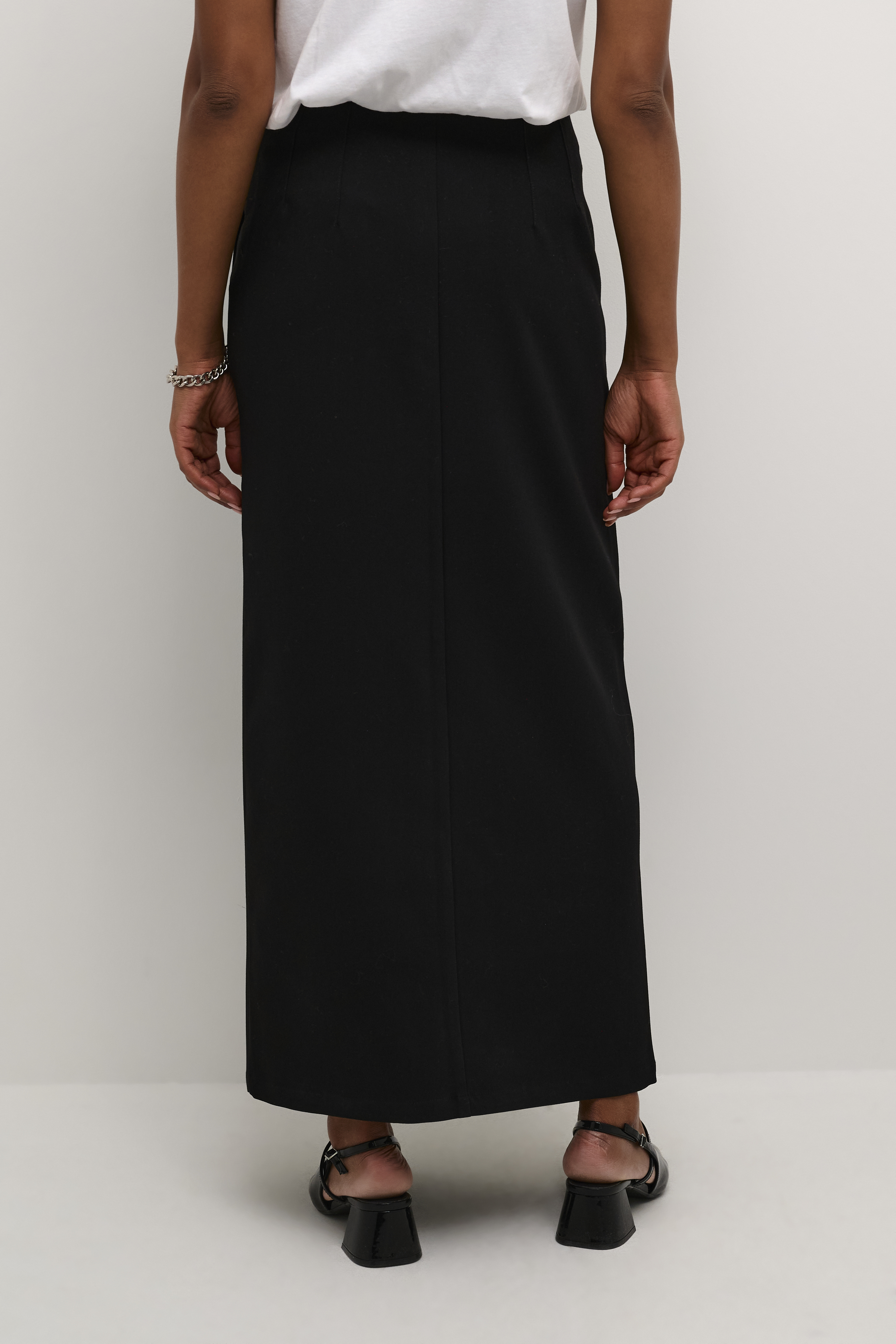 KAhella Skirt  Black Deep  Lång svart kjol