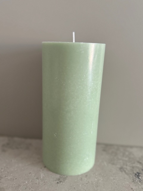 LIGHTGREEN Pillars SWAN-label 100% stearin 9,6x20cm - 4