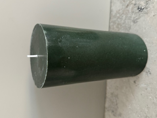 DARKGREEN Pillars SWAN-label 100% stearin 9,6x20cm