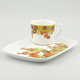 Turi Gramstad Oliver (Folklore 1970) Cup and Dish/Saucer with Colorful Motif