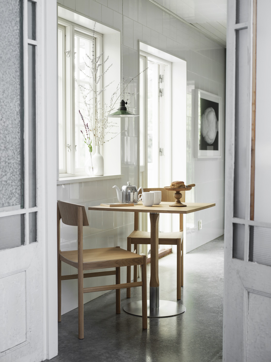 Cafébord 70 x 70 ROD vitpigmenterad ek Mavis - 2