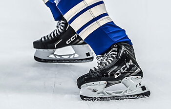 What is the difference between the most expensive and the cheapest hockey skates?