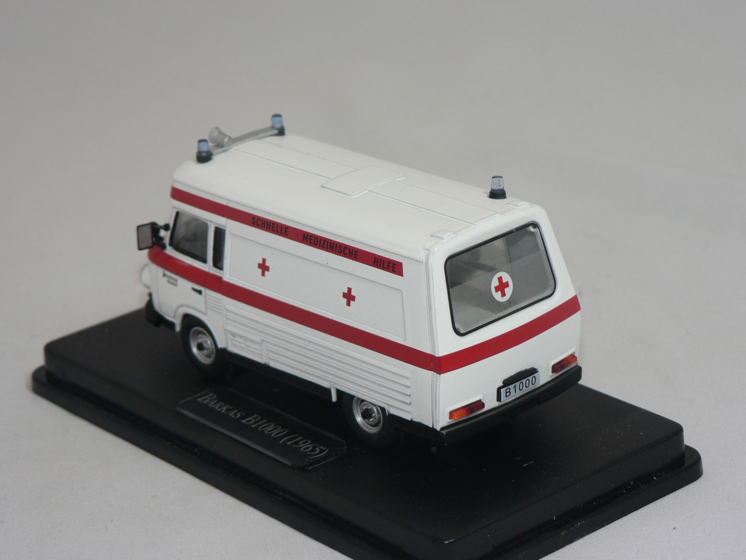 Barkas B1000 1965 Ambulans  1:43 Atlas - 2