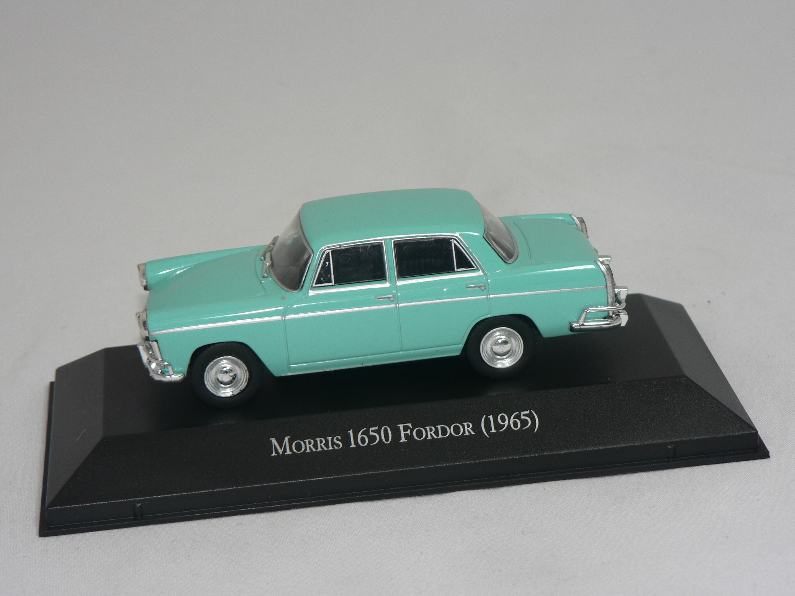 Morris 1650  Fordor  1965  1:43 Atlas - 3