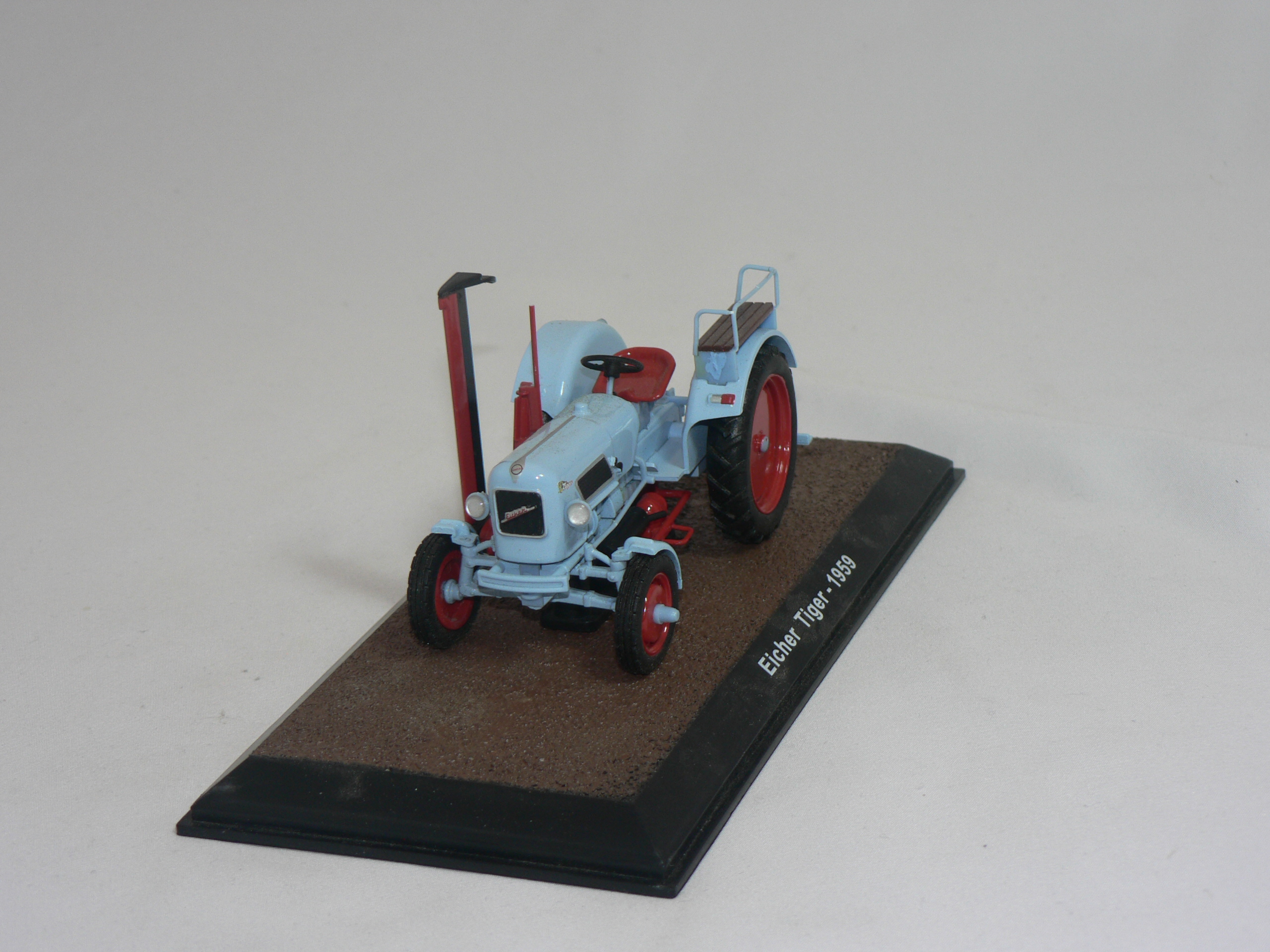 Eicher Tiger 1950  1:32 Atlas