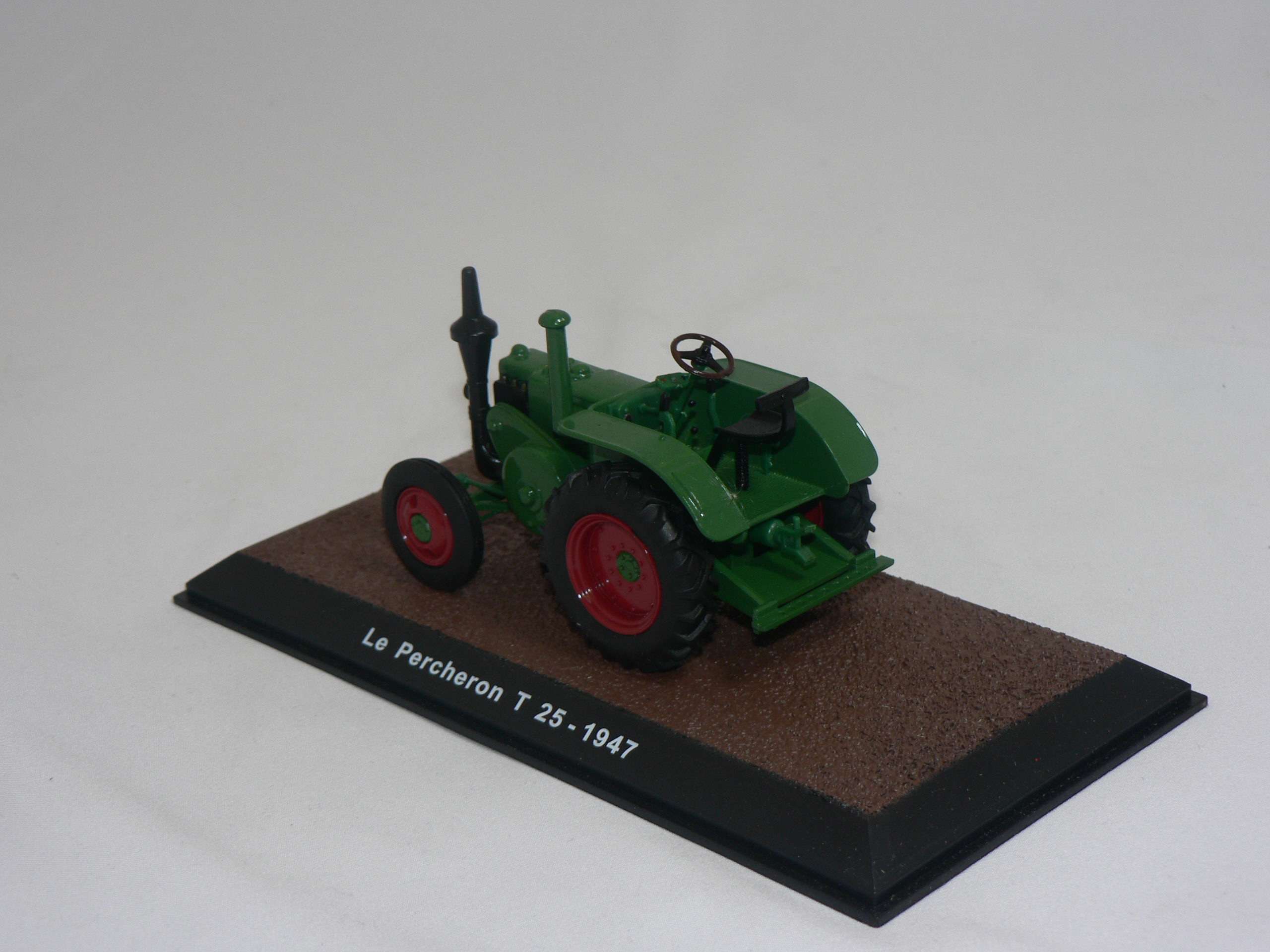 Le Percheron T 25  1947 1:32 Atlas - 2
