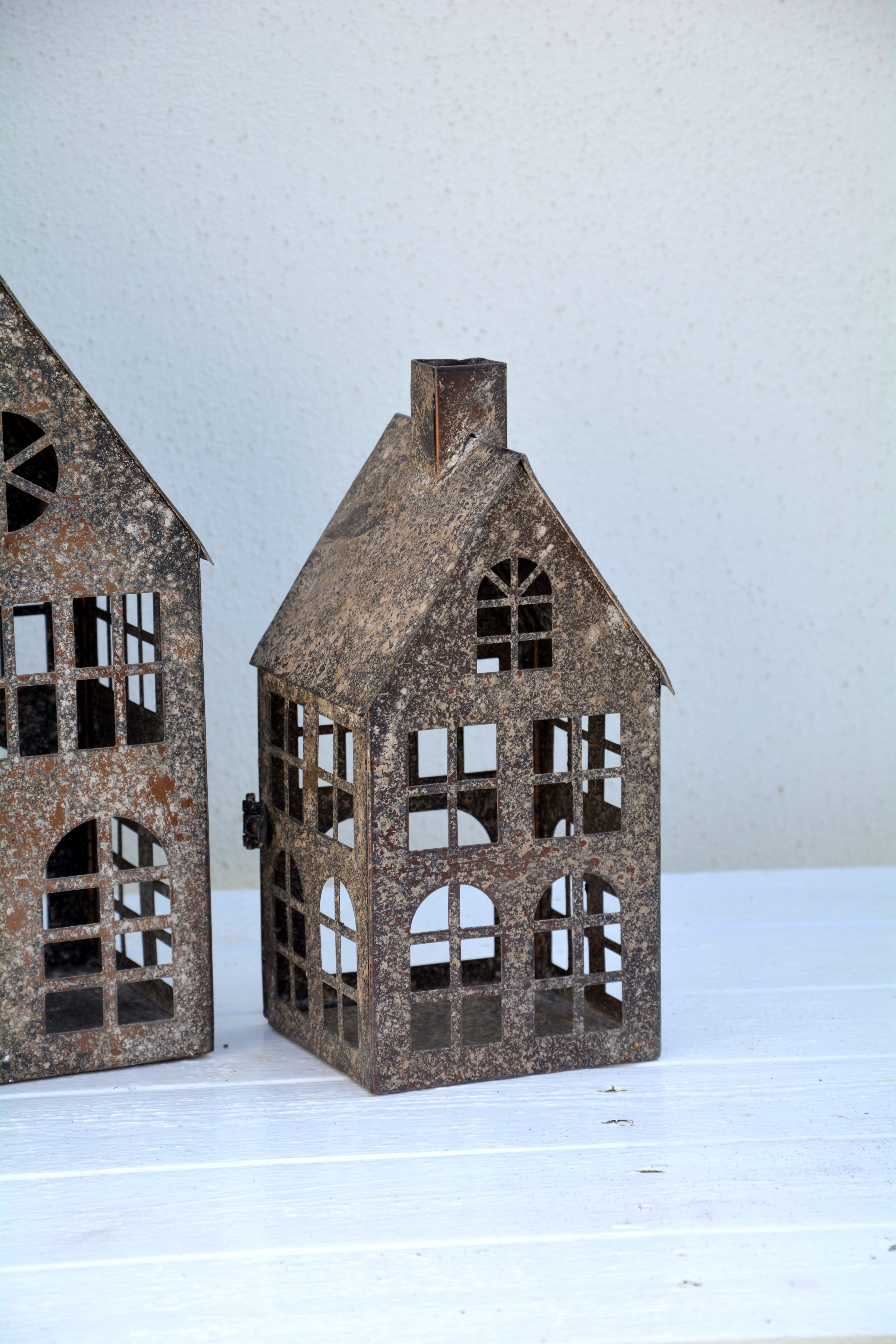 Plåthus Village brun/svart metall 25 cm. Hus lykta S - 3