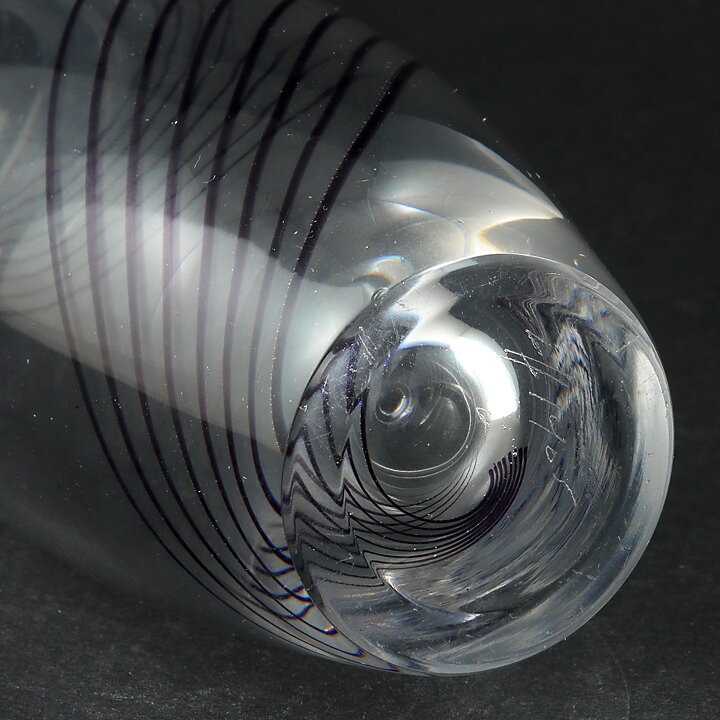 Vicke Lindstrand (1950s) Streamlined Vase with Purple Threads Decor 18 cm