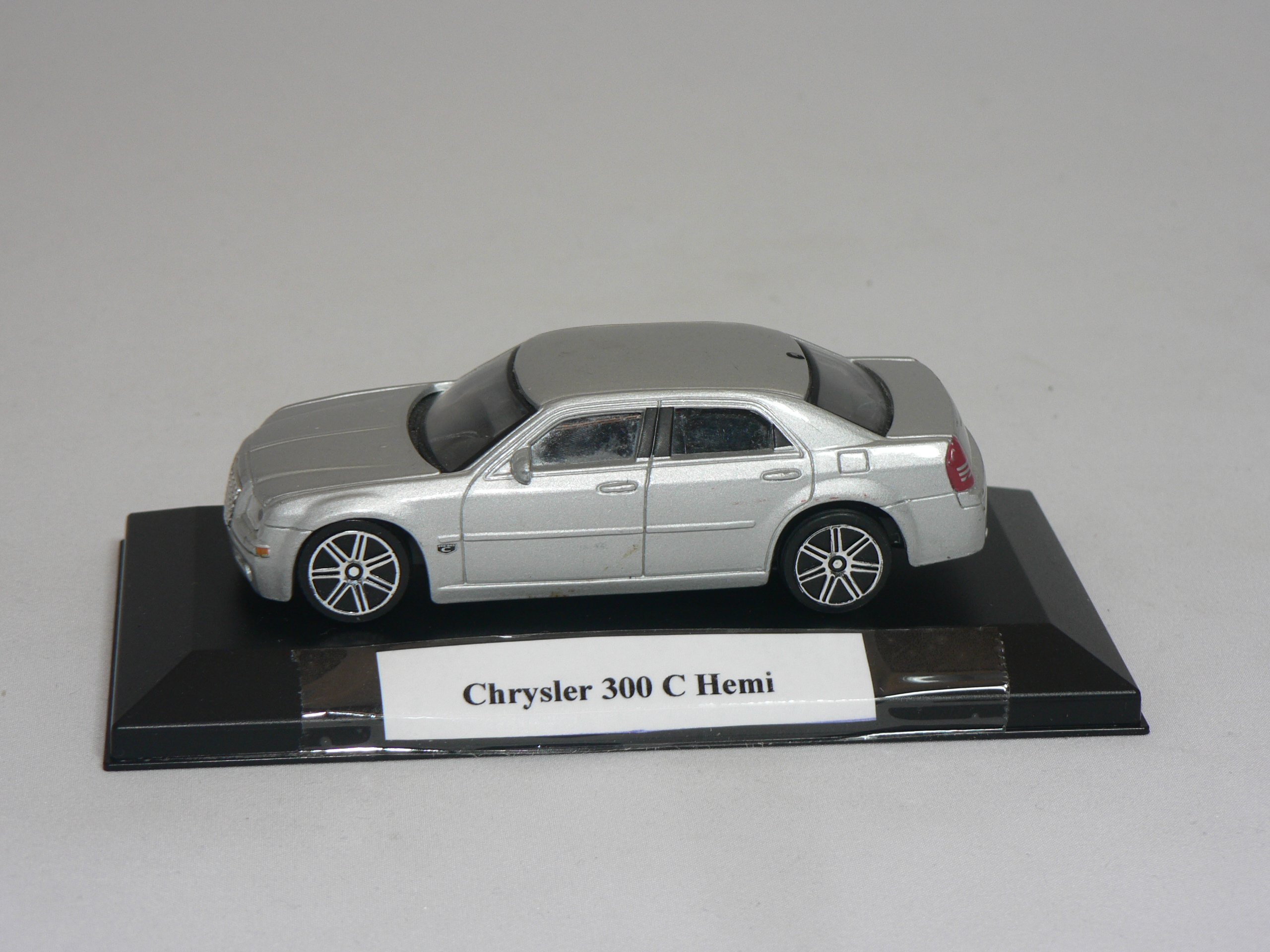 Chrysler 300c    1:43  Atlas - 3