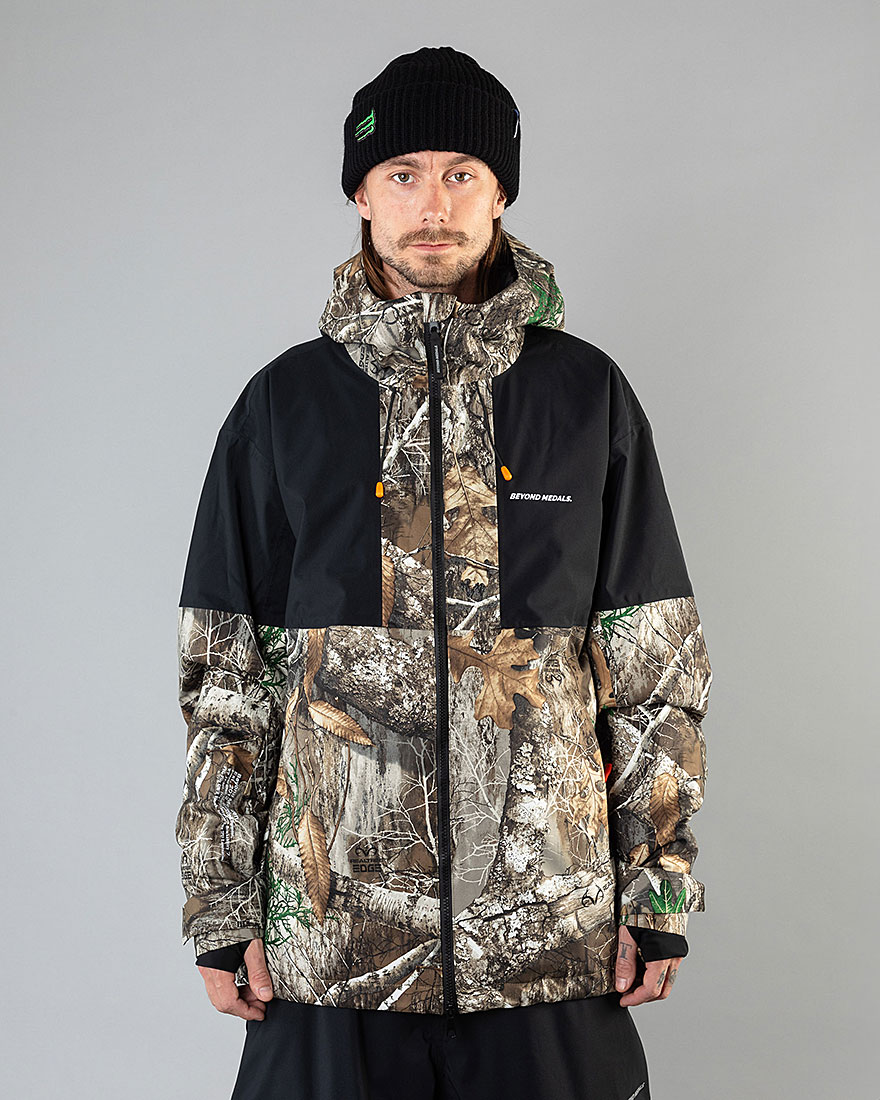 Beyond Medals Snowboard Jacket - Fullzip Jacket 2L Realtree