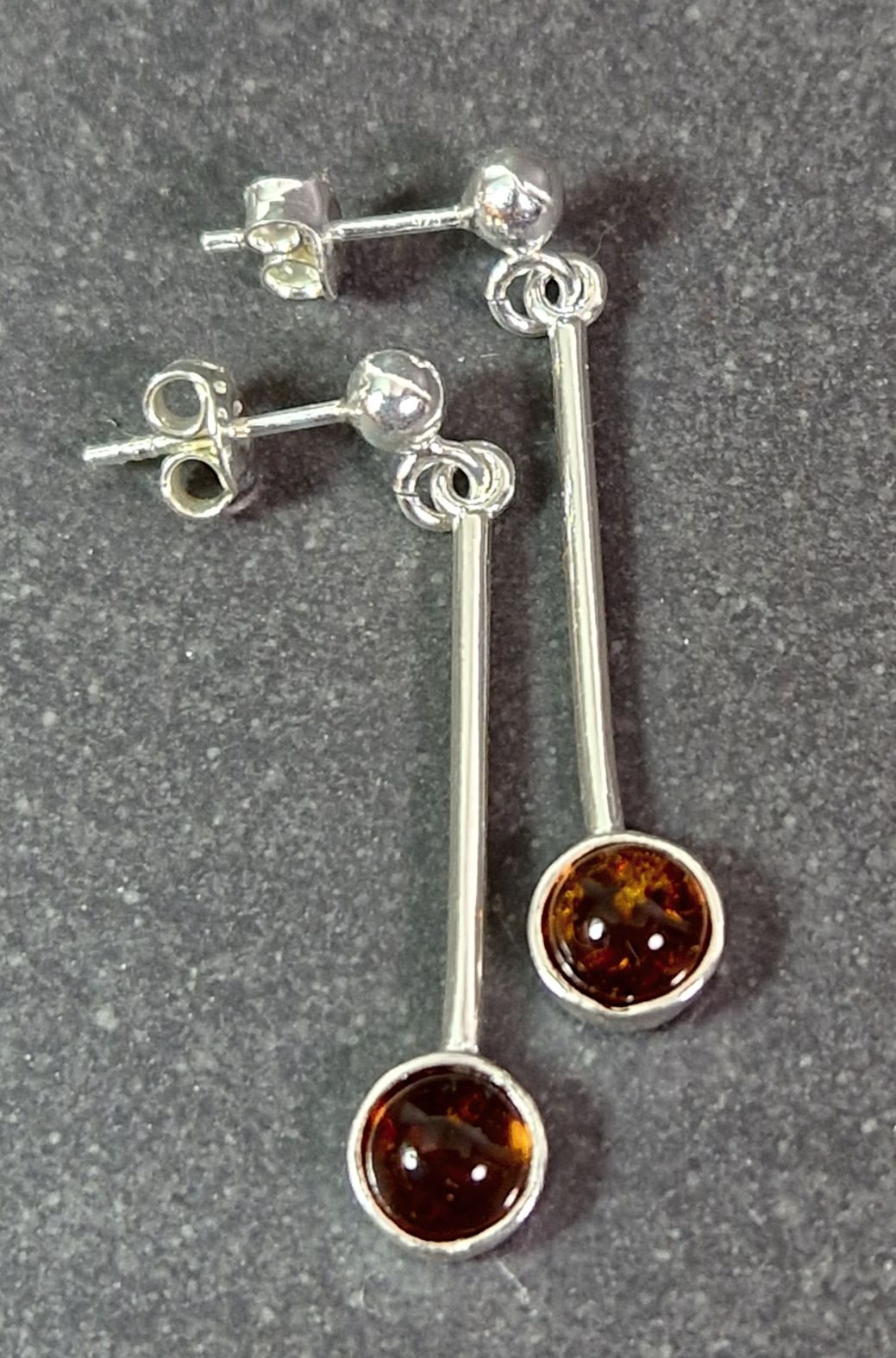 Stift Örhängen Silver med Bärnsten