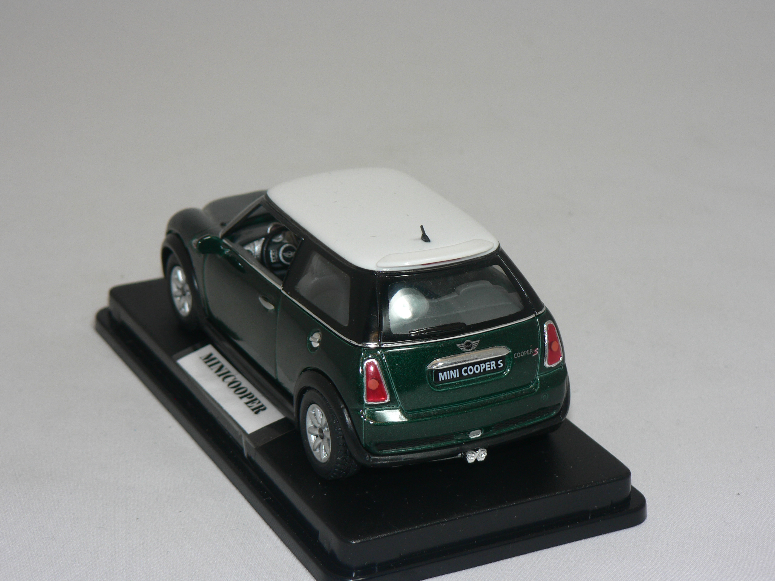 Mini Cooper    1:36   Welly - 2