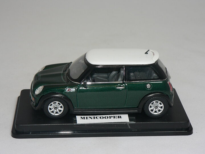 Mini Cooper    1:36   Welly