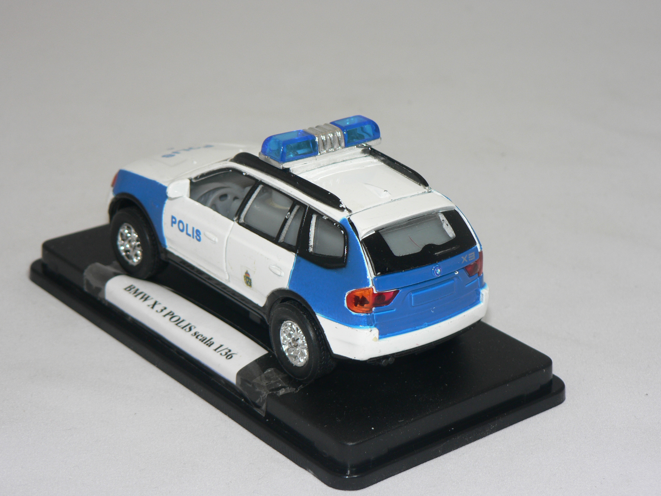 BMW X3 Polis   1:36  Welly - 2