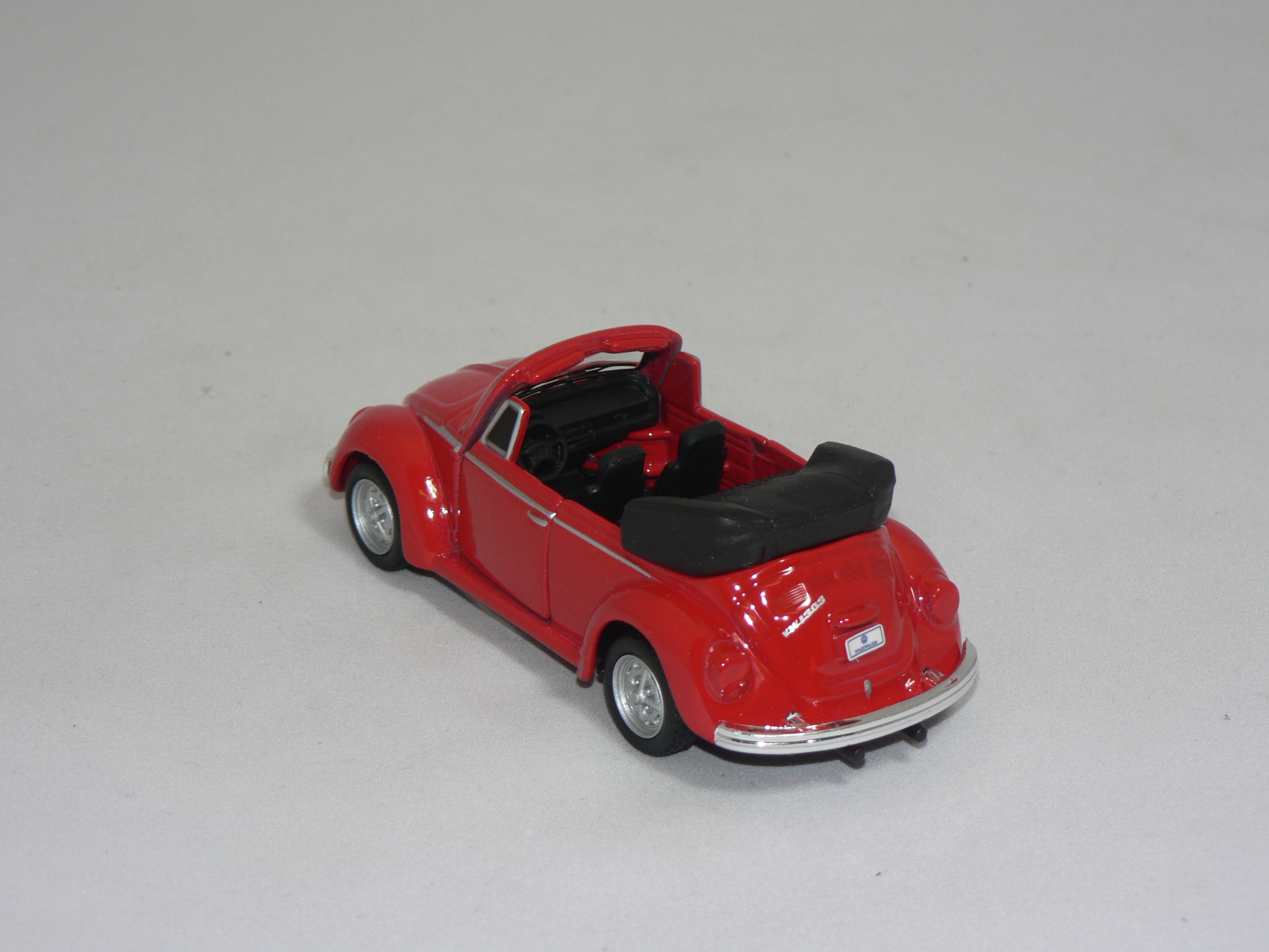 Vw 1303 Cab  1:36  Maisto - 2