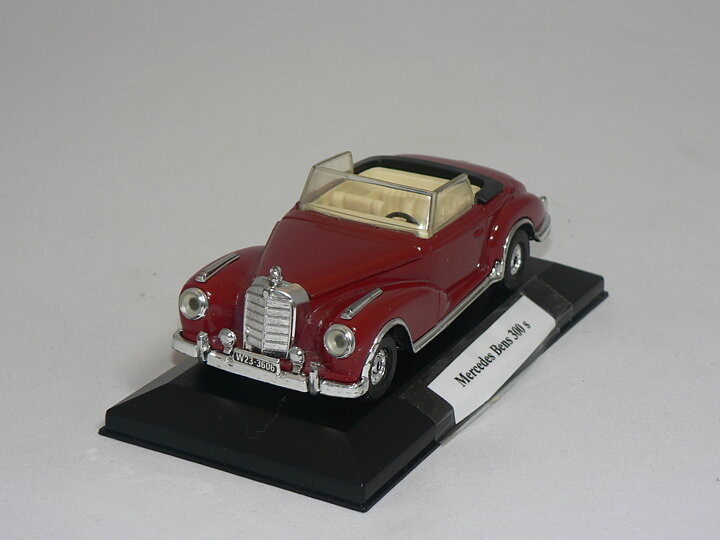 Mercedes Benz  300  S   1:36  Welly