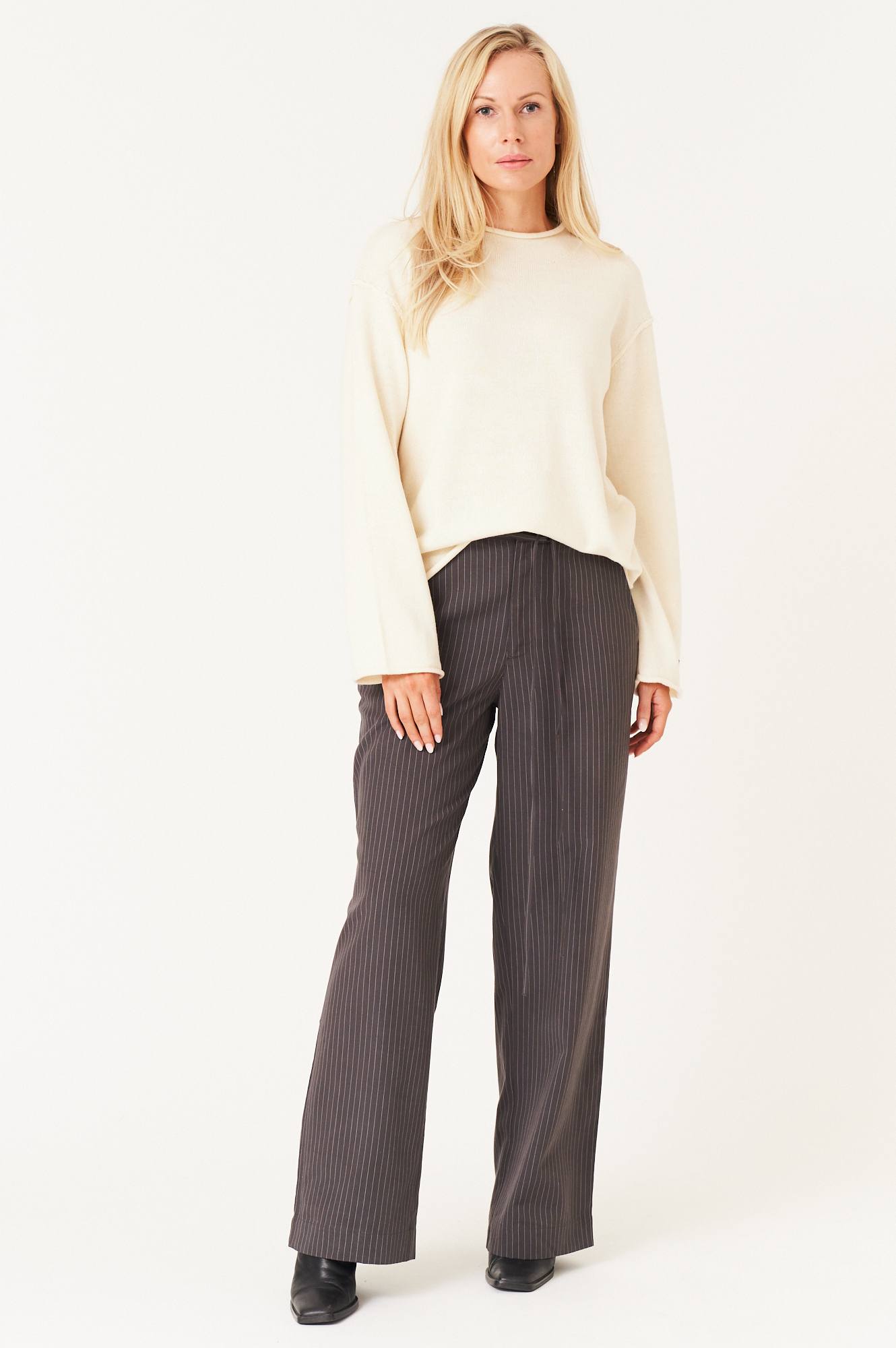 Angela trouser  platinum - 8