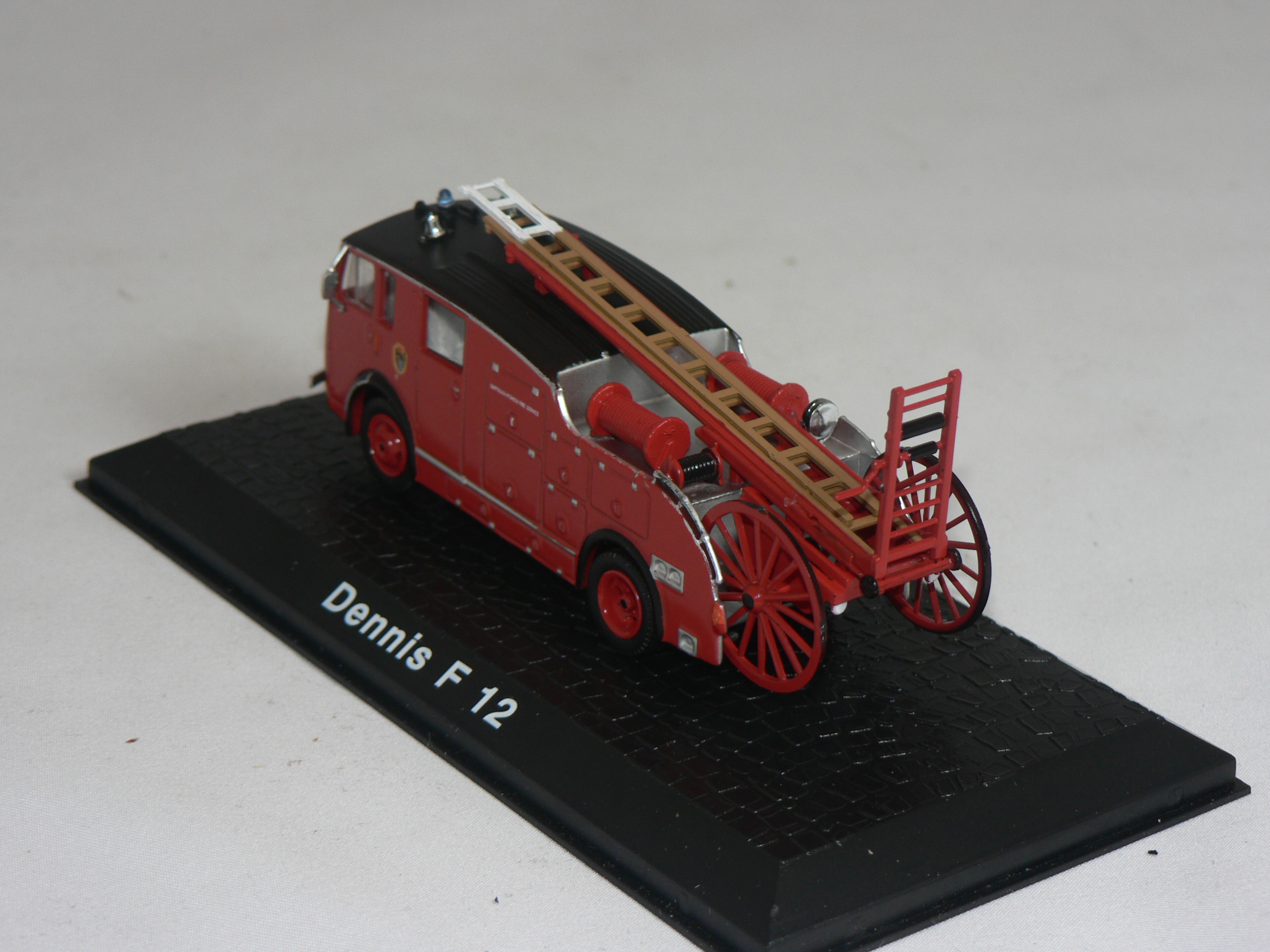 Dennis F 12  1951  Brandbil  1:72  Atlas - 2