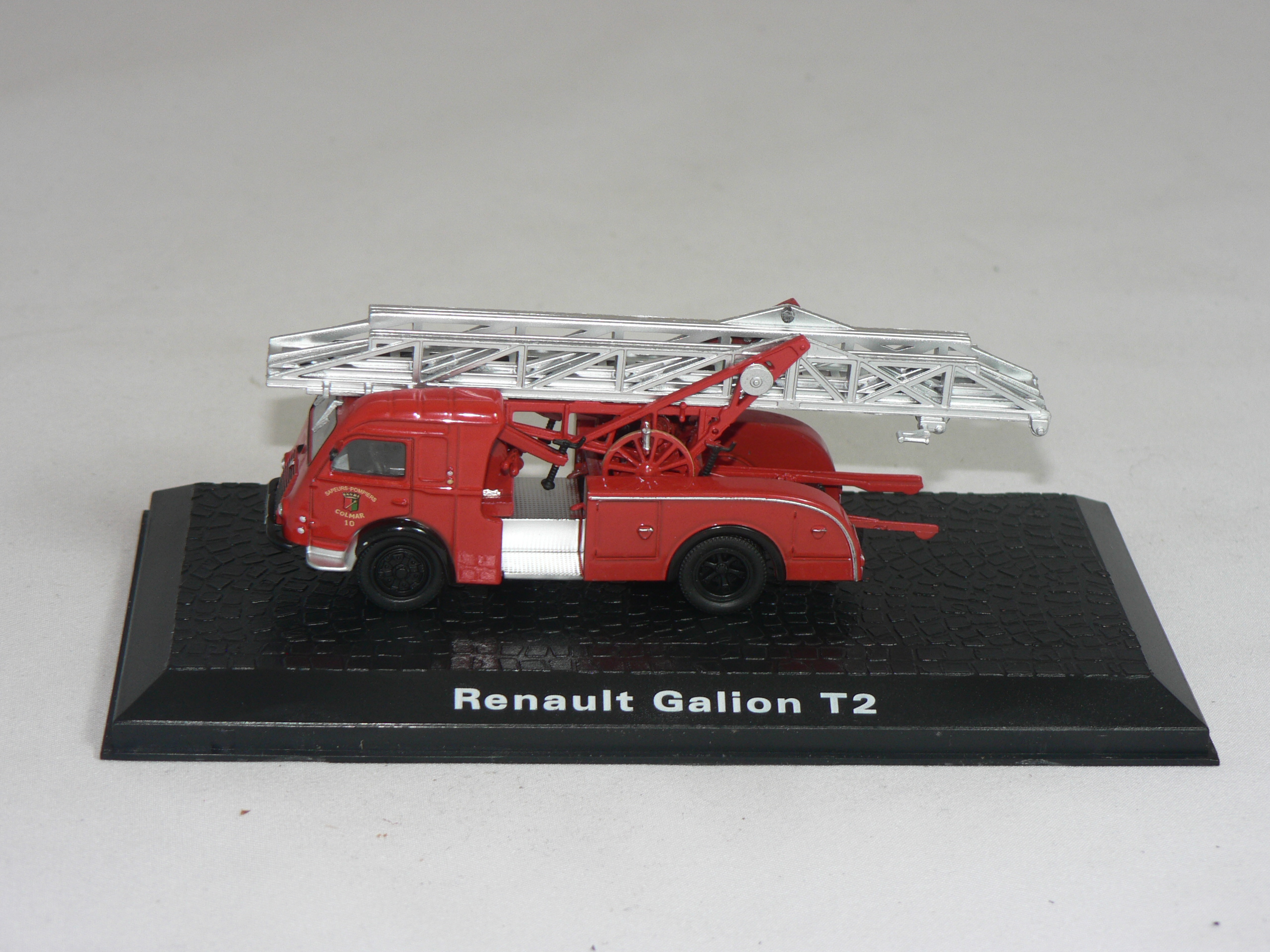 Renault Galion T2   Brandbil  1:72  Atlas - 3
