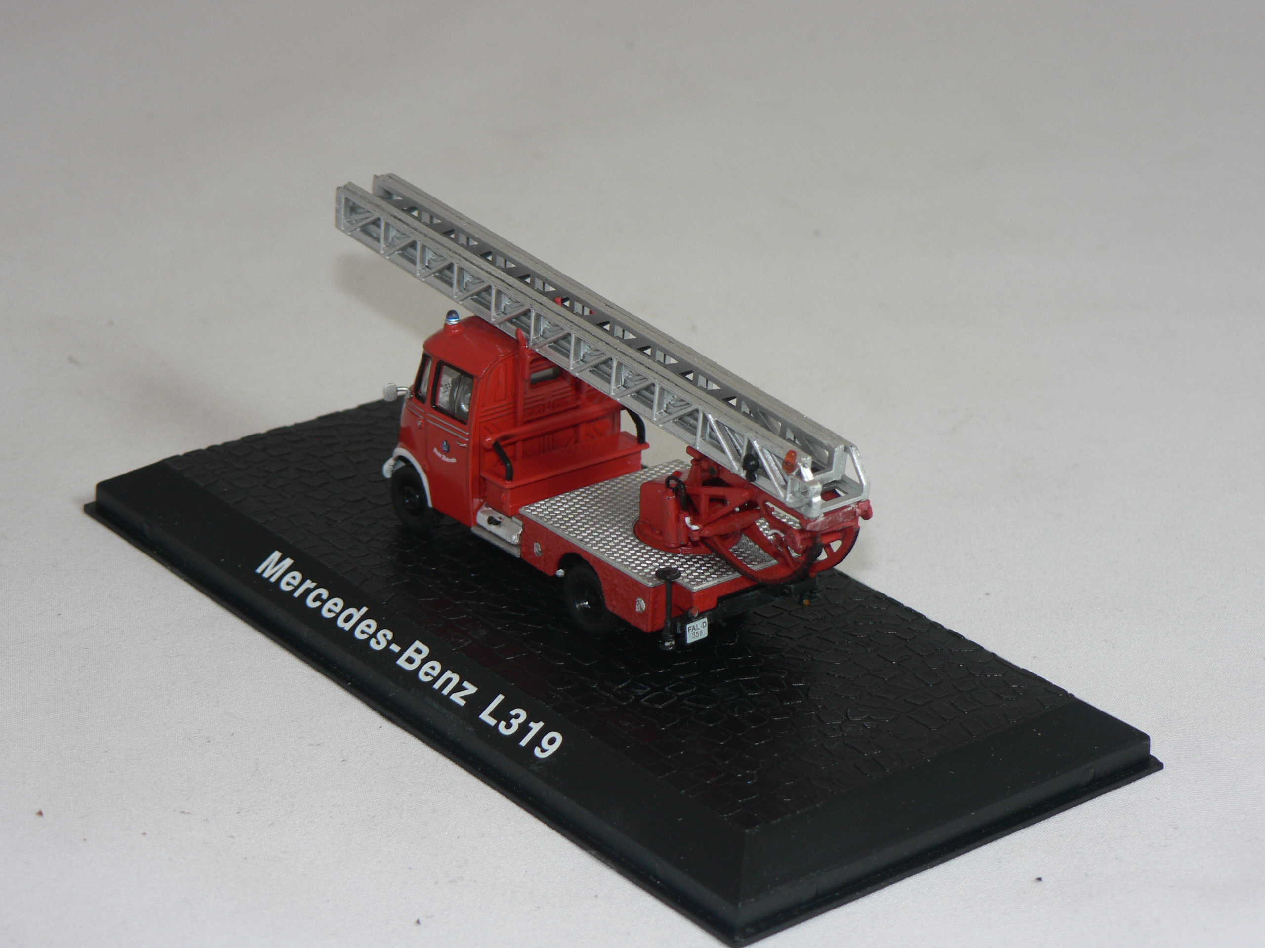 Mercedes-Benz  1955-1967  Brandbil  1:72  Atlas - 2