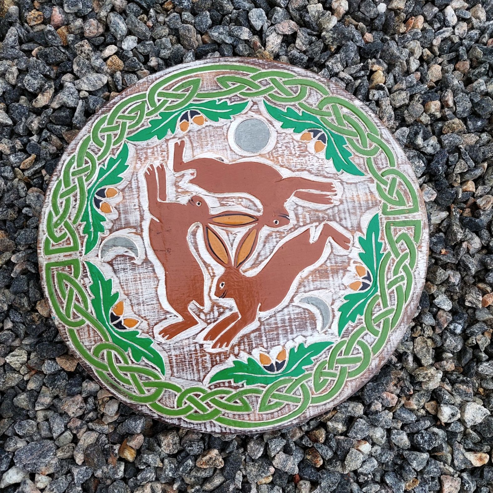 Hare under fullmåne Triquetra /  Keltiskt mönster - Väggdekoration