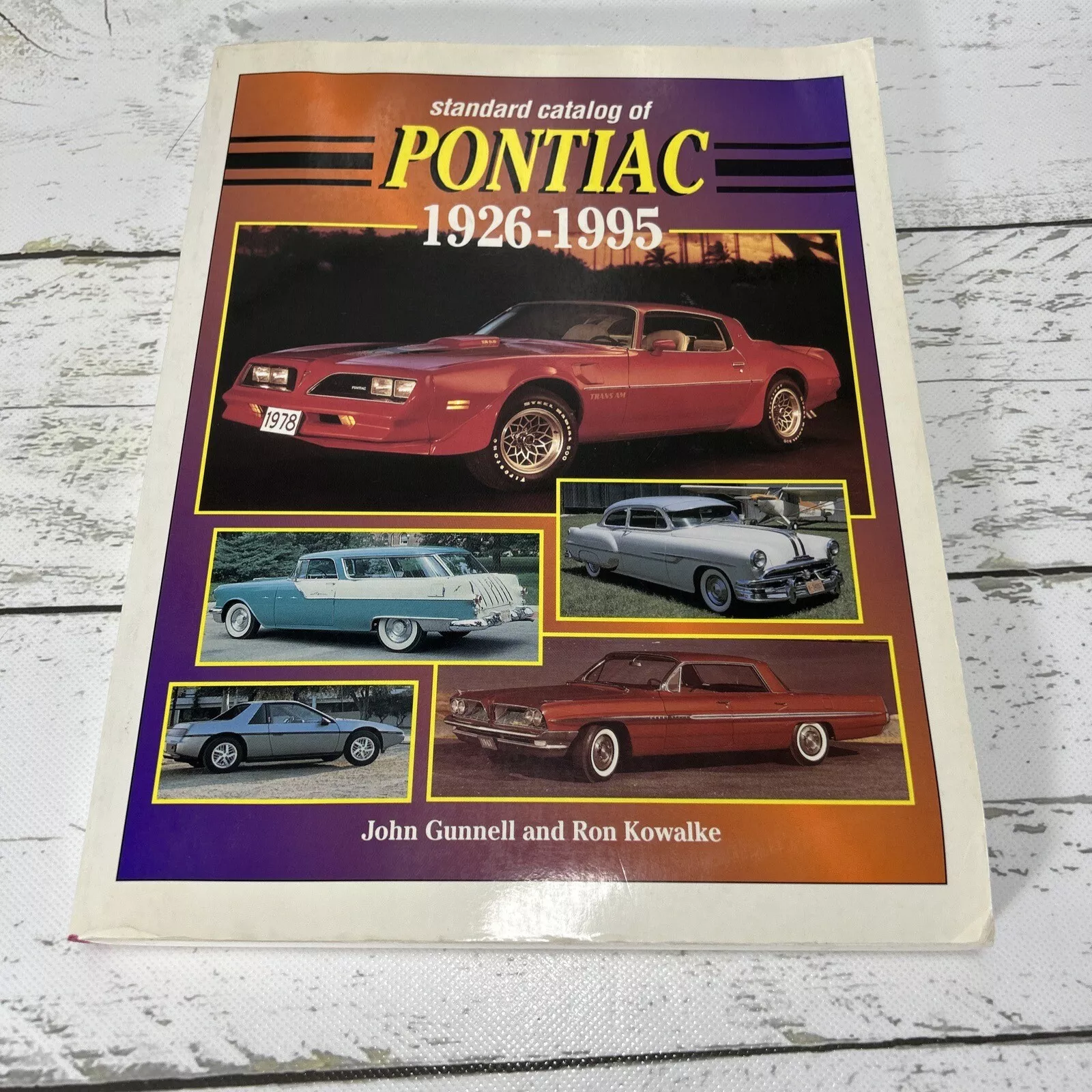 1926-1995 Standard Catalog of Pontiac