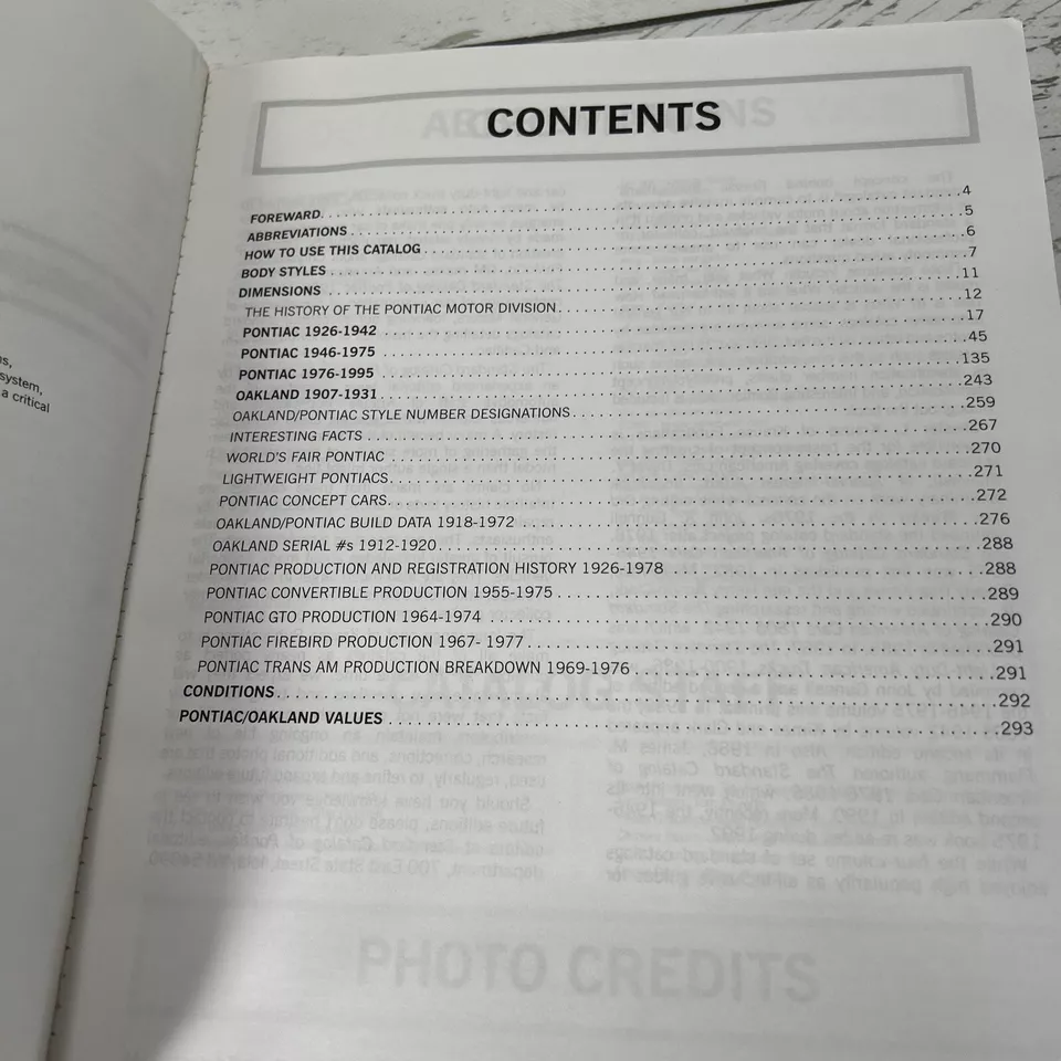 1926-1995 Standard Catalog of Pontiac - 2