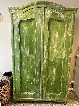 Klädskåp