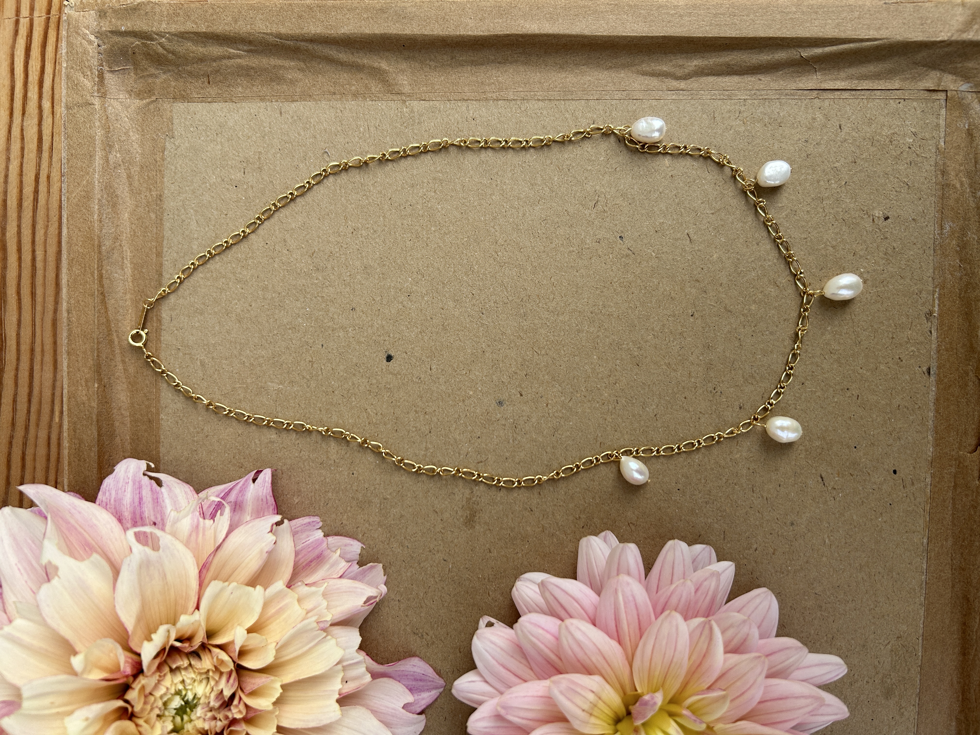 Halsband The 5