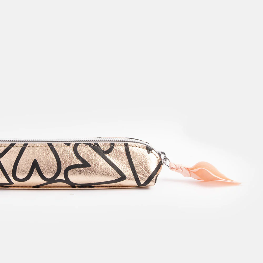 Rose Gold Magnet Heart Pencil Case - 3