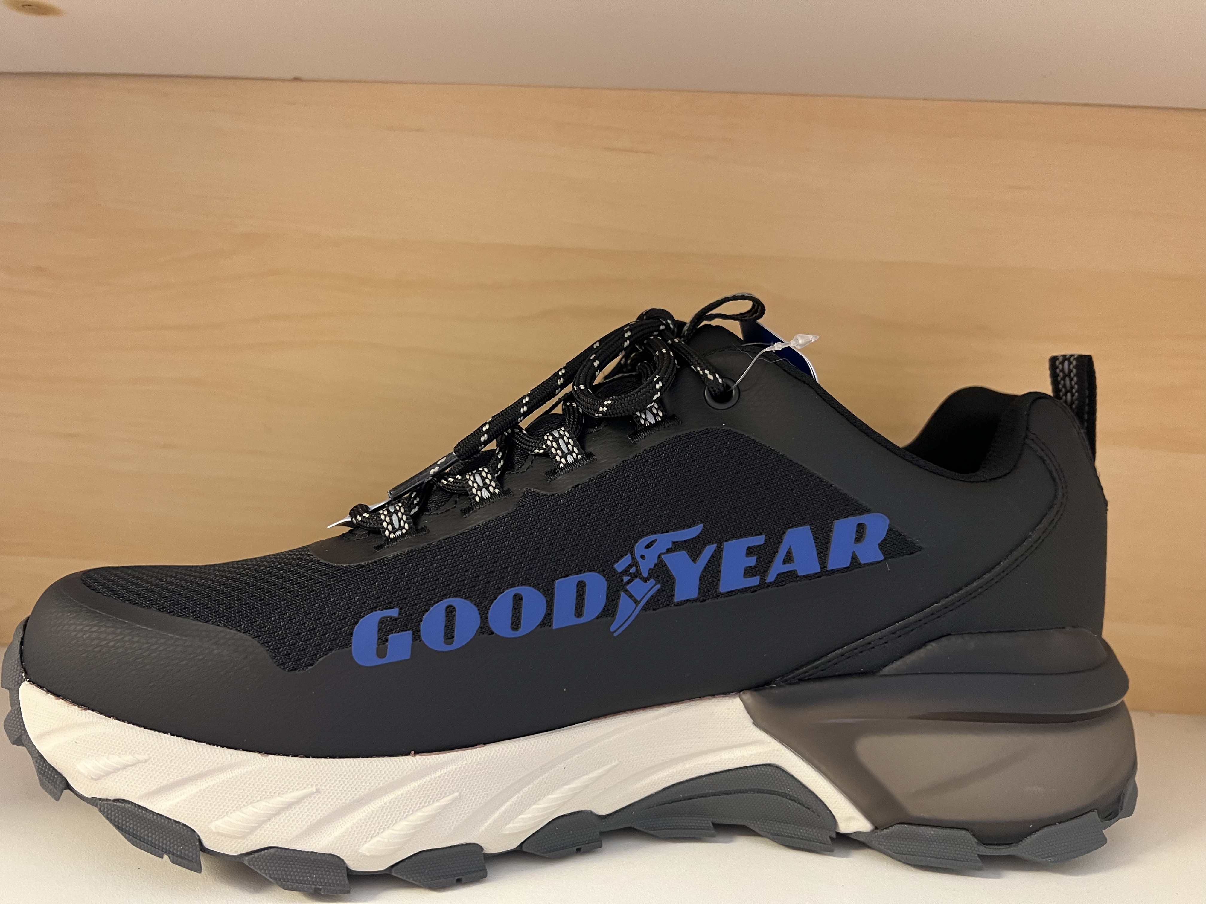 SKECHERS  "Mens Max Protect Fast Track" Waterproof. Memory Foam och Air Cooled innersula. Good Year  slitstarka yttersula. - 4