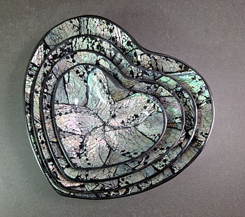 Snäckskal skålar av Abalonskäcka (Paua) - Hjärtan, Set (4 st). Svart