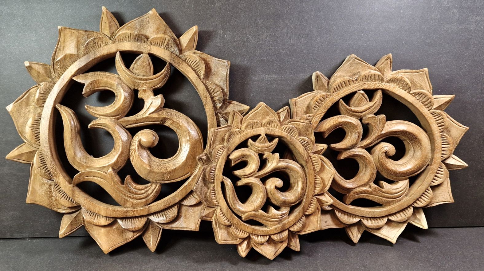 Aum i Lotus - Natur