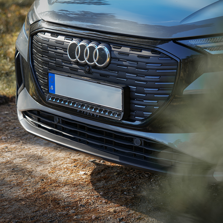OZZ LP1 LED Light Bar | Integrated in license plate holder - 2