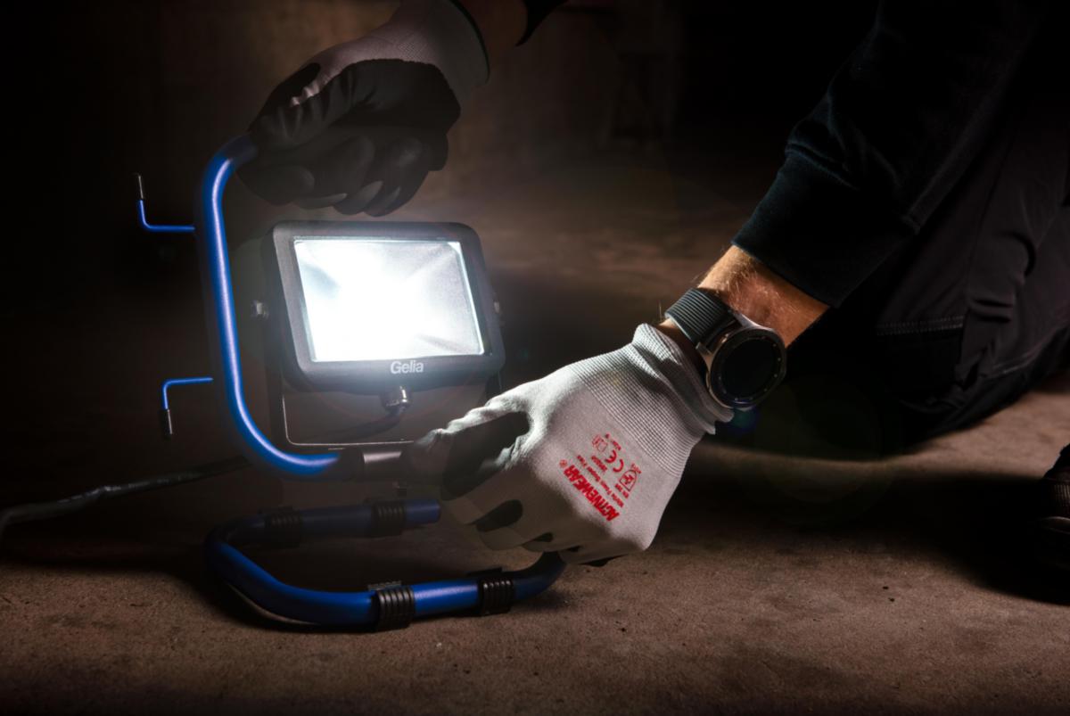 Arbetsbelysning LED med stativ,  20W IP65 - 3