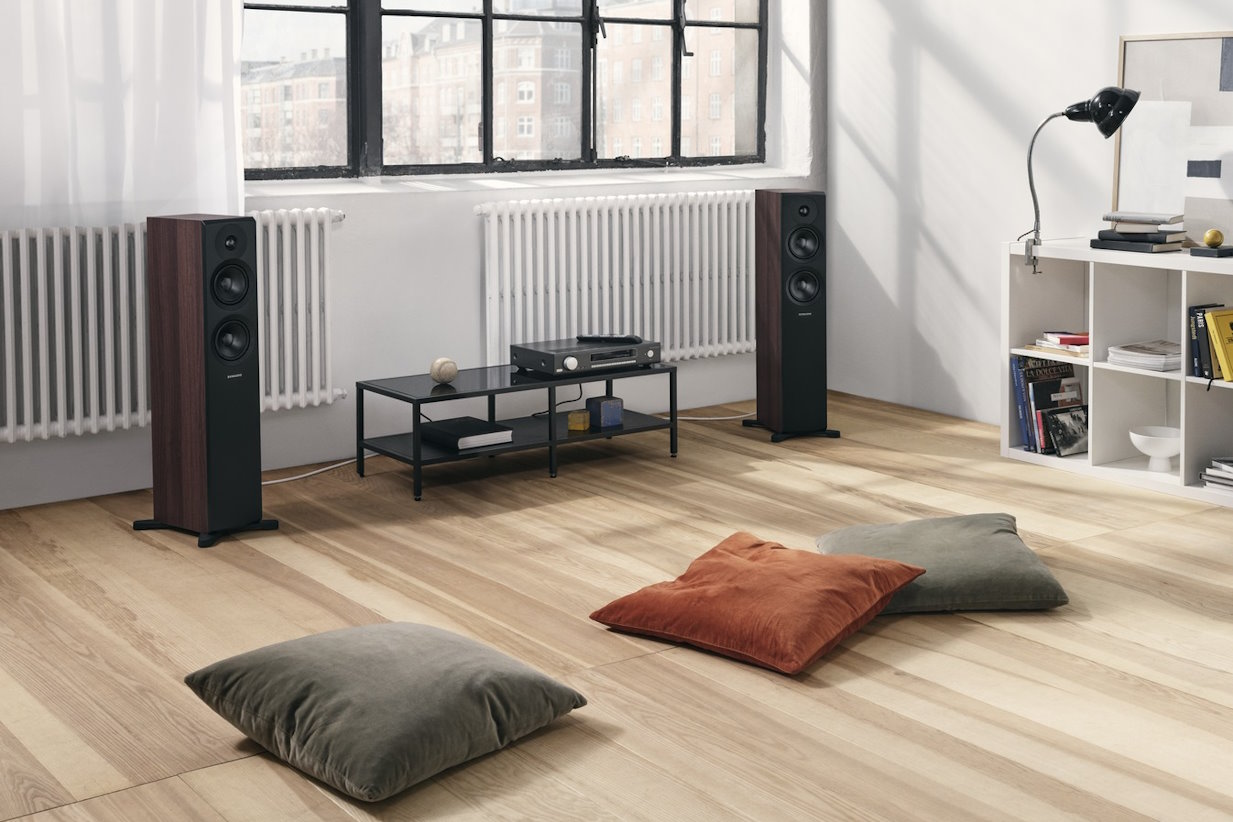 Dynaudio Emit 30