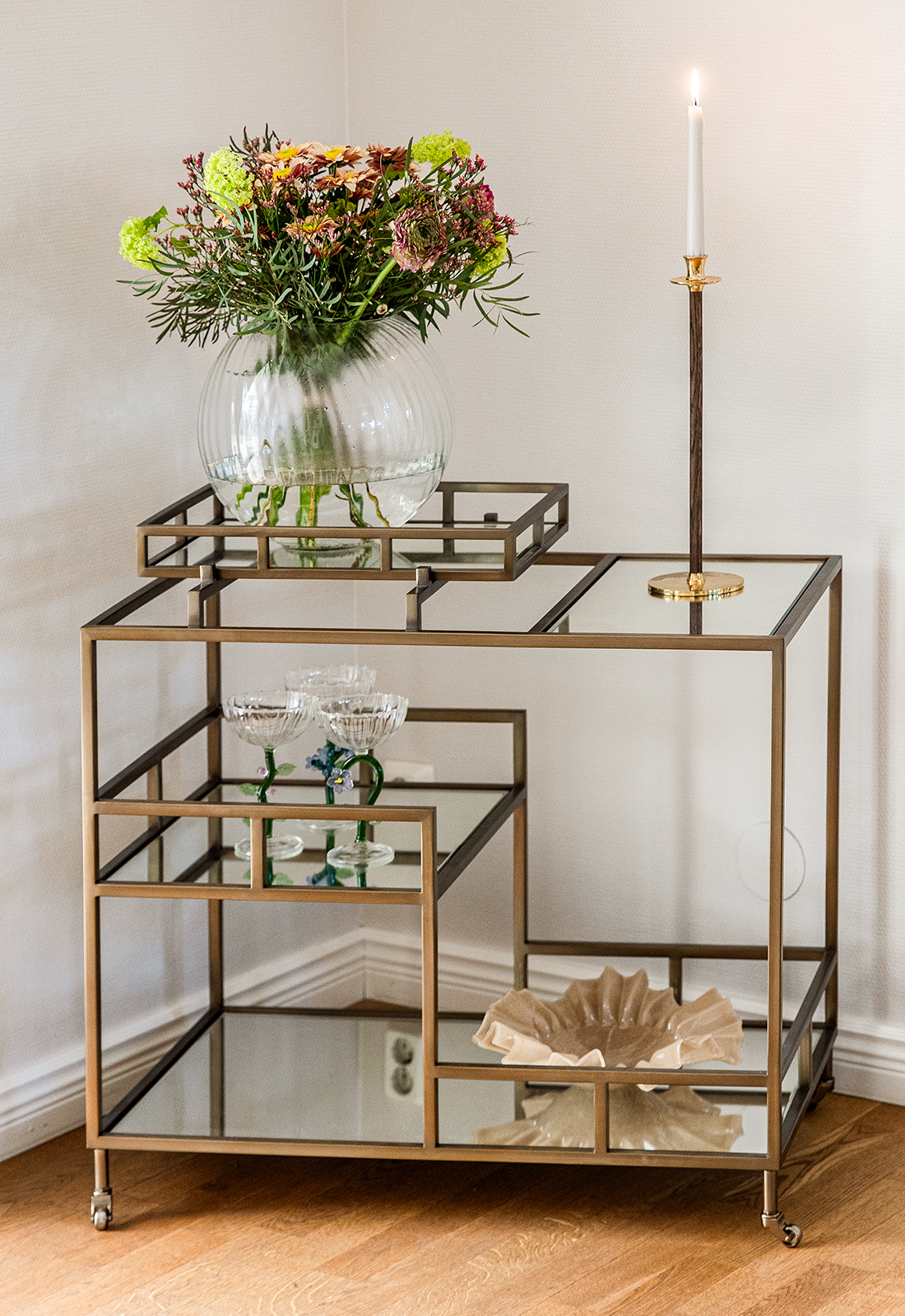 Empire drinkvagn mattguld - 3