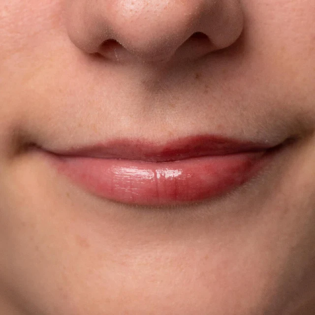 TREW COSMETIC  Blueberry Tinted Lip Balm - 4