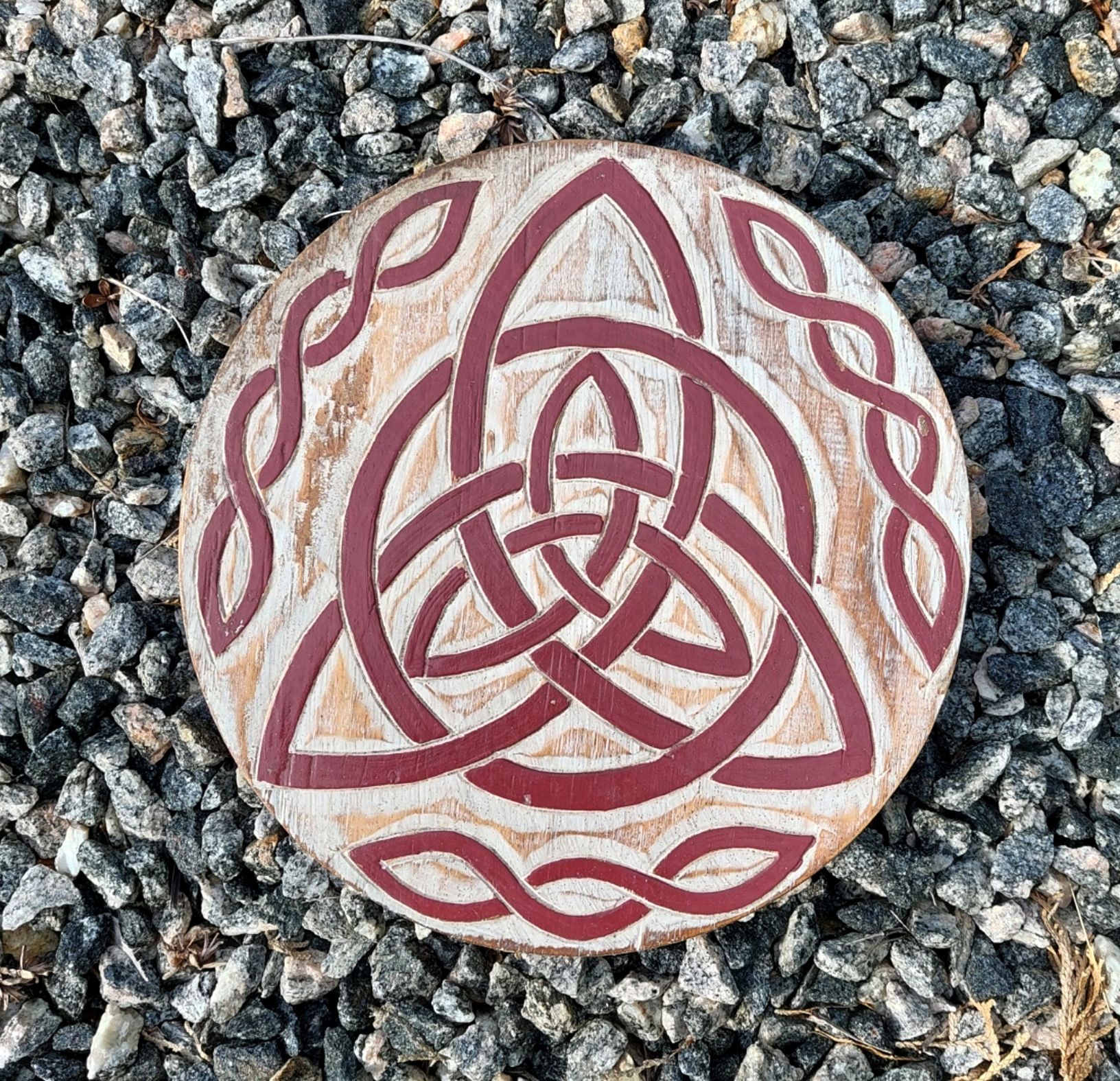 Röd Keltisk Triquetra - Väggdekoration  - 2