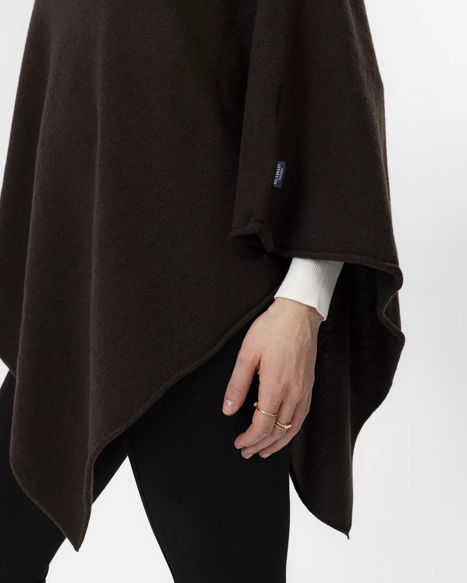 Sofie Poncho - Dark Chocolate - Holebrook - 6