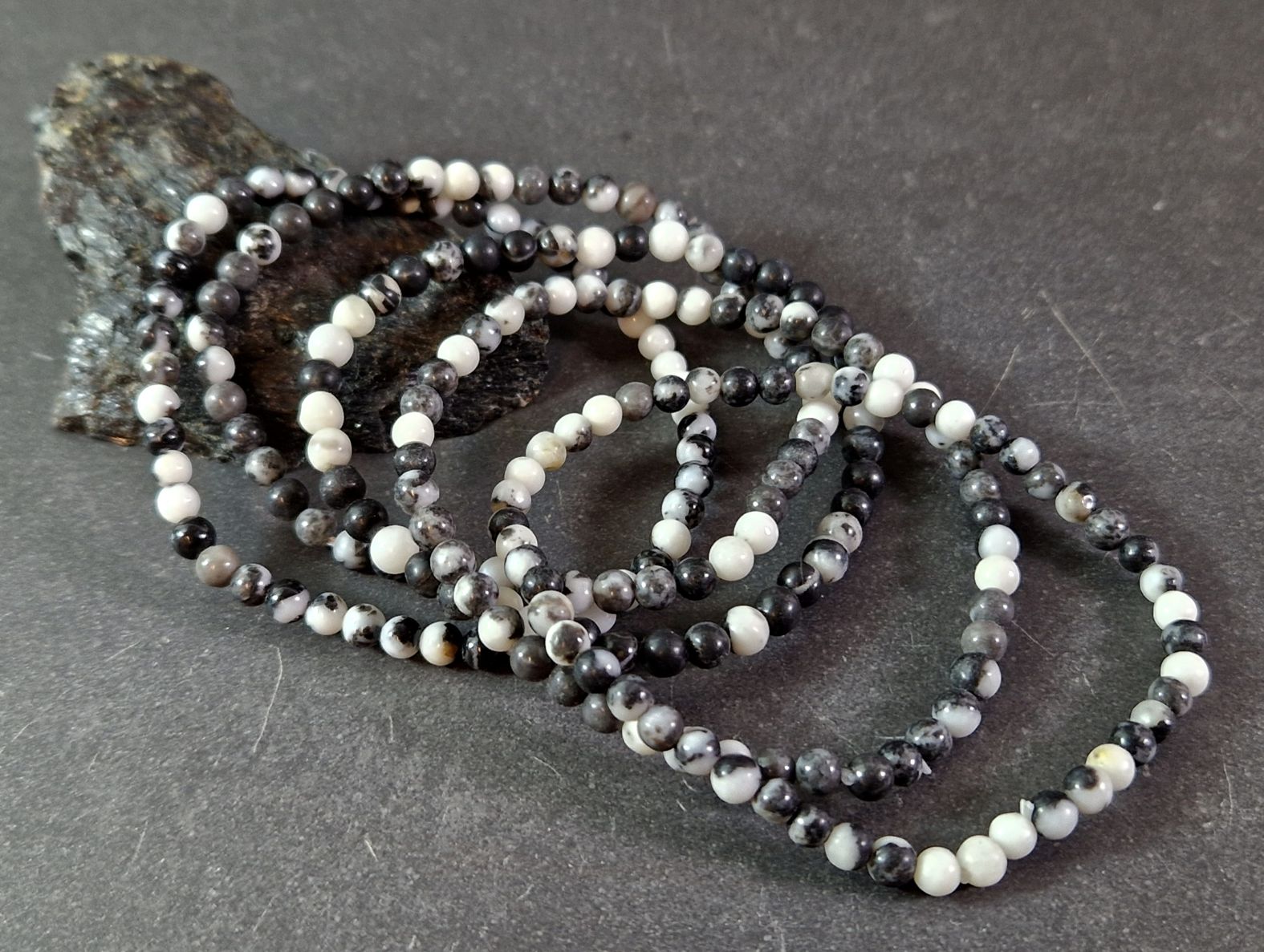 Zebra Jaspis, Svart Vit,  Armband  - 4mm Pärlor