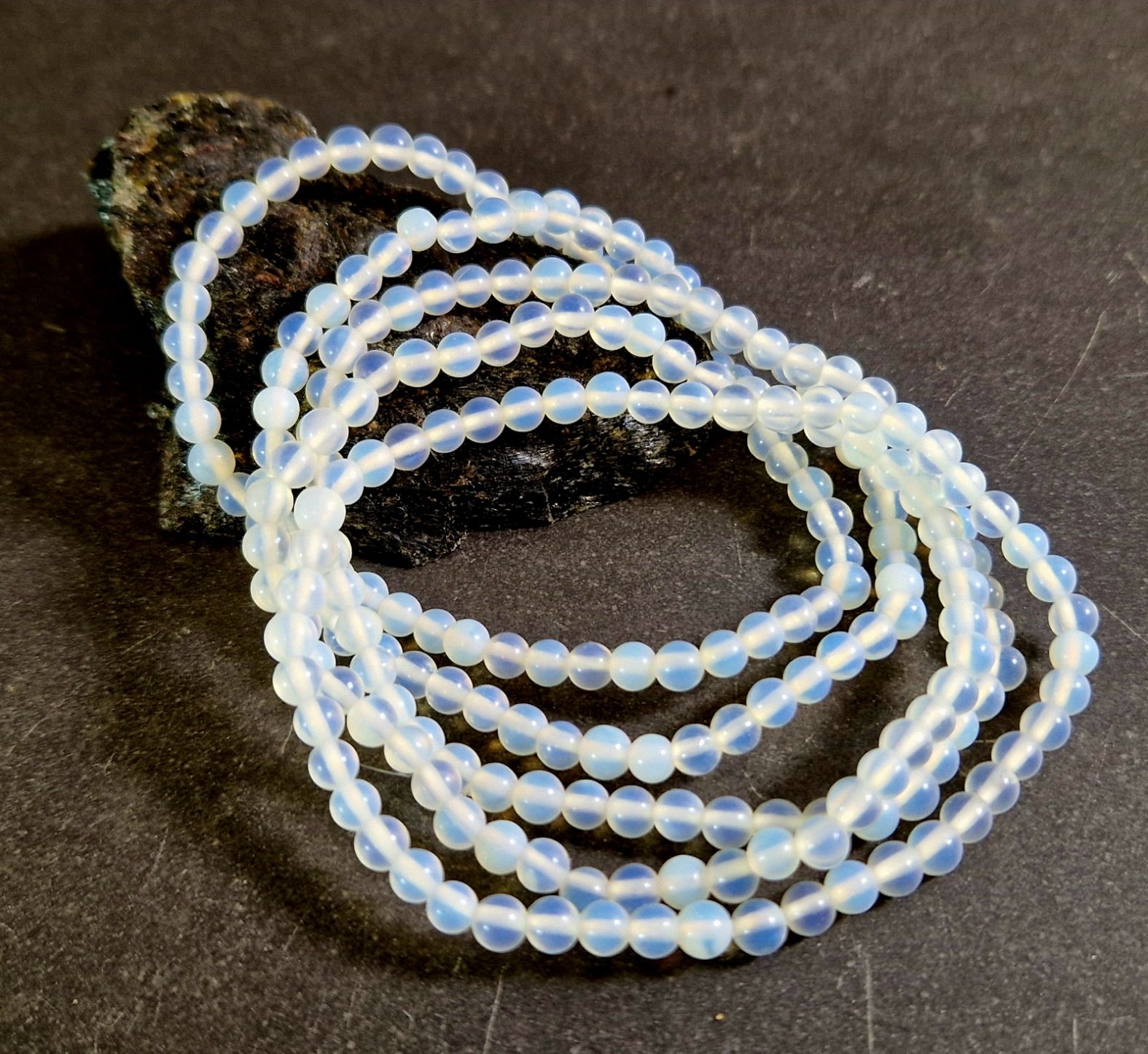 Opalit Armband  - 4mm Pärlor