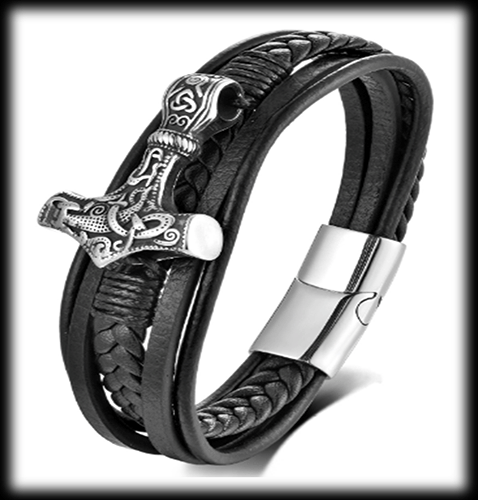 Torshammare läderarmband i Mammenstil.