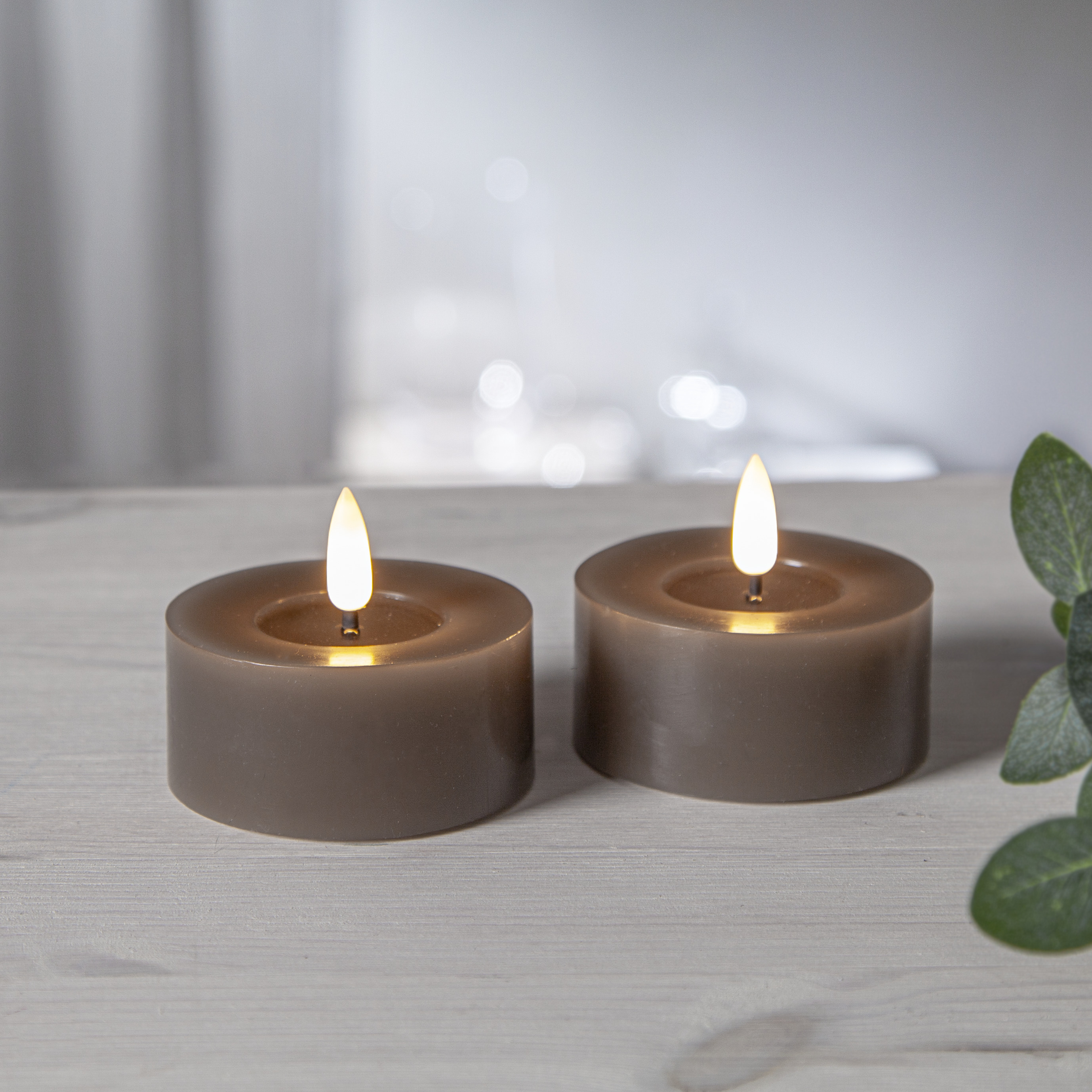 2 st stora värmeljus mullvad vax flow. LED-ljus. Batteriljus med timer