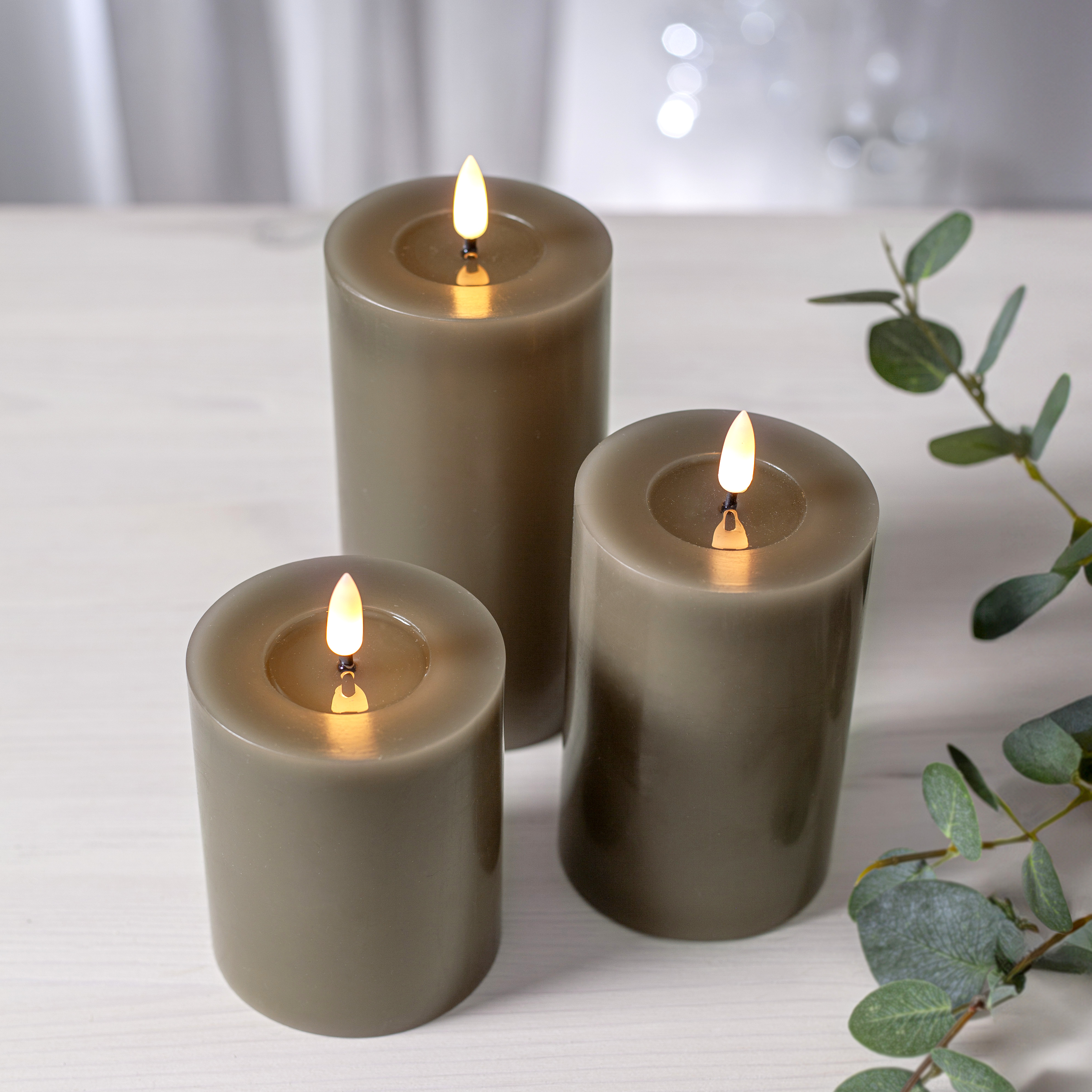 Blockljus mullvad 17,5 cm L. LED Batteriljus flow vax med timer