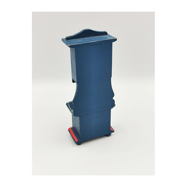 Dockhus Second Hand  Dora Kuhn Golvur 1960-tal