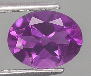 Ametist, 1.86 ct oval formad naturlig ametist