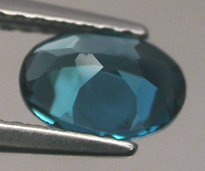Preciosa piedra preciosa de topacio azul de Londres natural ovalada de 1,00 ct - 2