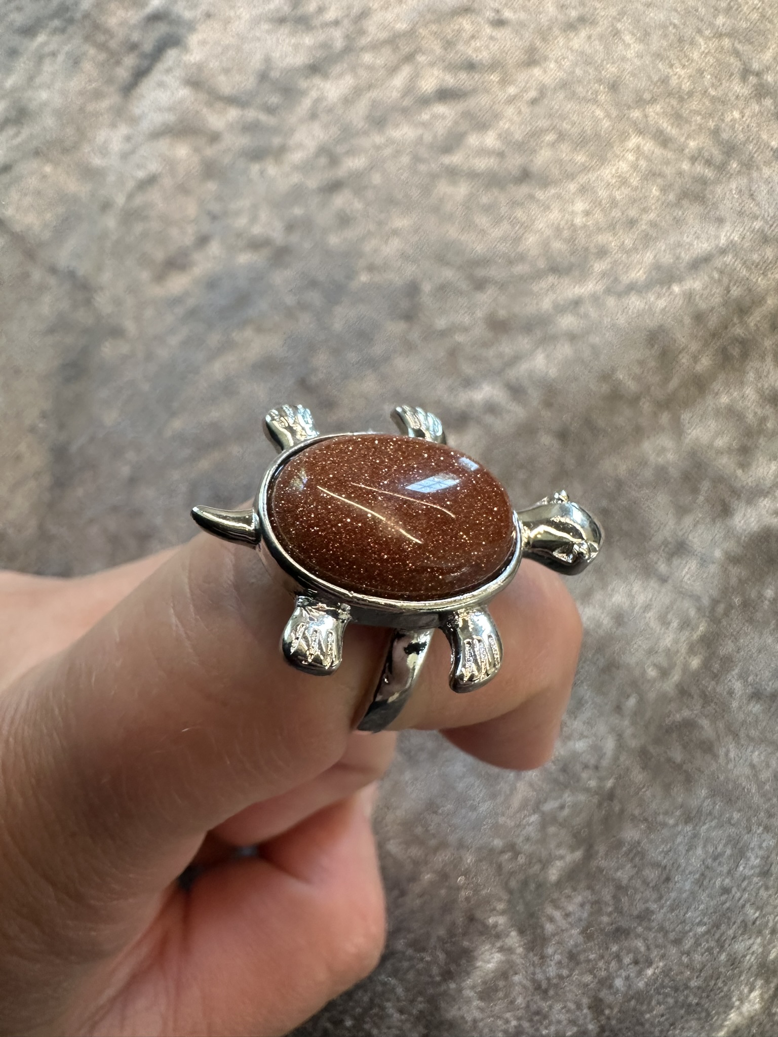 Ring glittrig brun
