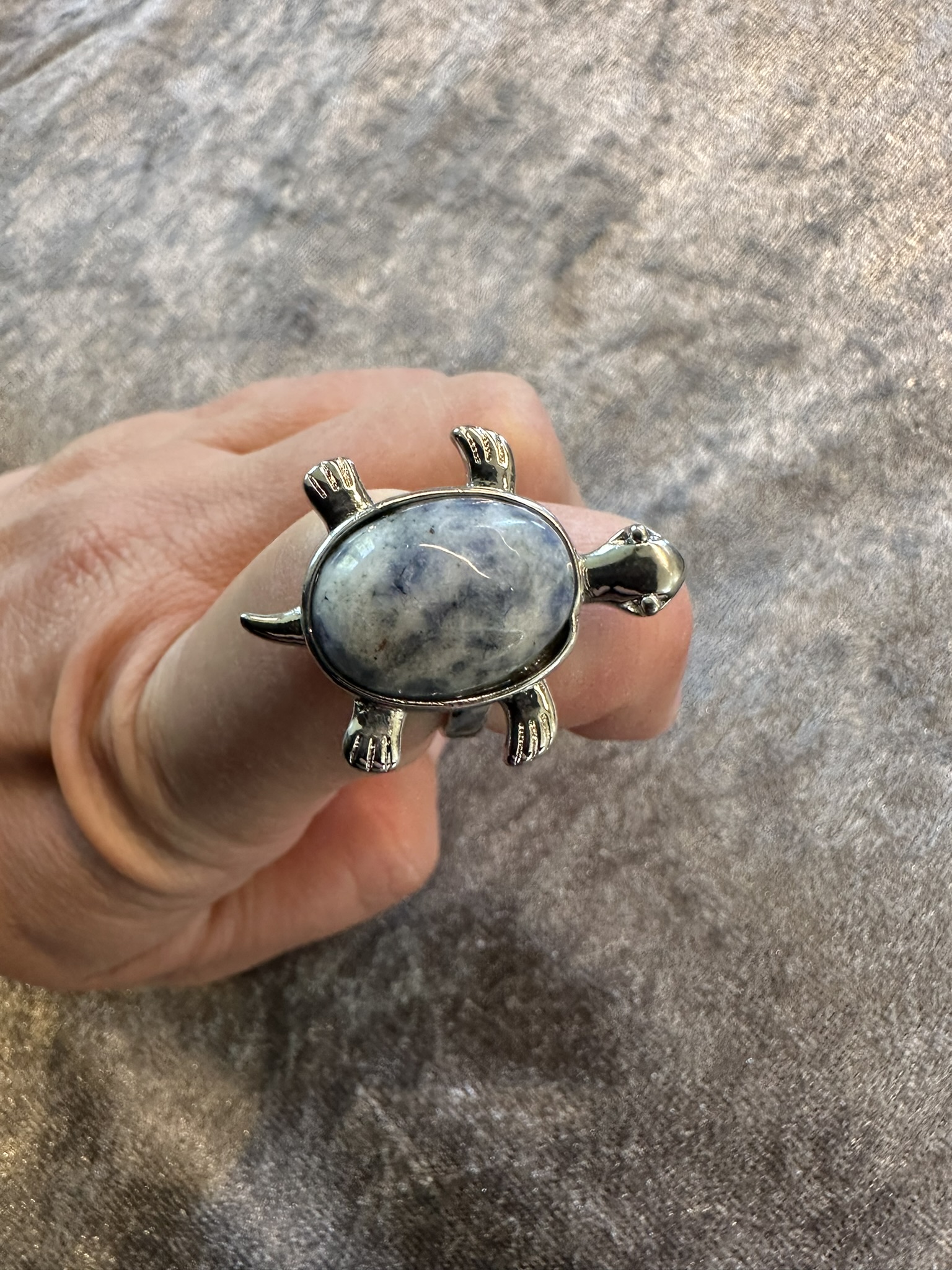 Ring vit/gråspräcklig